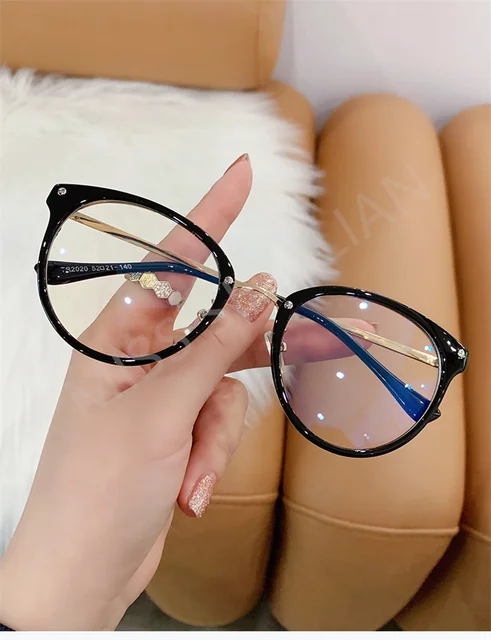eyewear for round faces